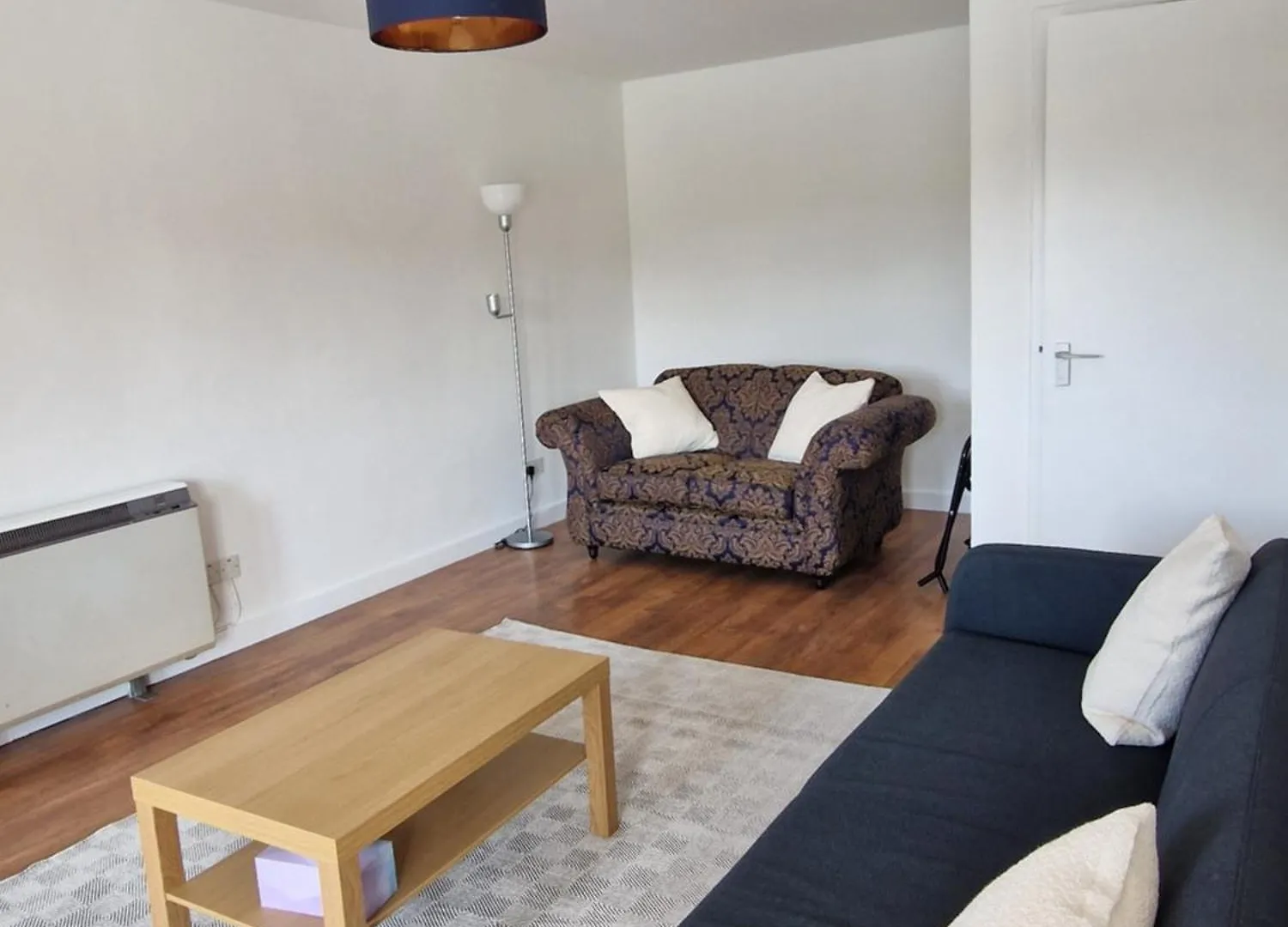 Wapping 700Sqft 2 Bedroom Apartment - South Facing Dockside Views - Secure Parking London 0*,